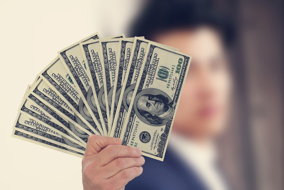 亚马逊卖家做兼职，每月多收入十几万美金