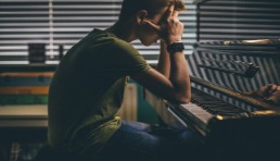 突发！大批亚马逊账号变不可售