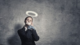 23岁拼多多员工凌晨下班后猝死！跨境打工人也必须拿命换钱？