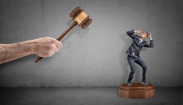 一条18分钟视频蒸发500万美元！类目巨头怒告测评博主