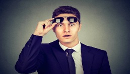 头部大卖被碰瓷！索赔8000万一夜变500块