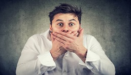 美线运价冲破1万美元！卖家：不敢发货